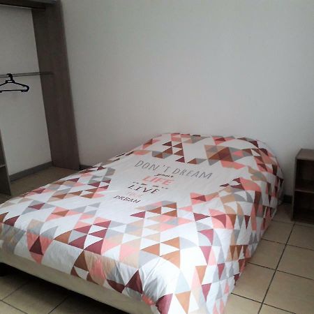 Appart Comme Chez Soi Pusignan Εξωτερικό φωτογραφία