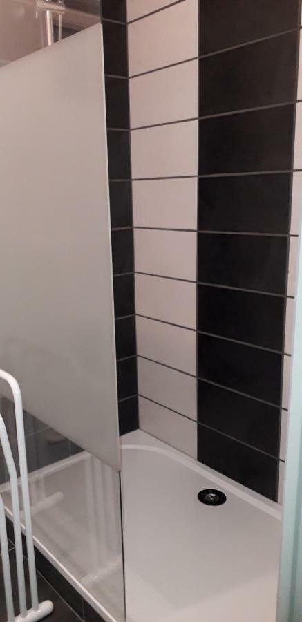 Appart Comme Chez Soi Pusignan Εξωτερικό φωτογραφία
